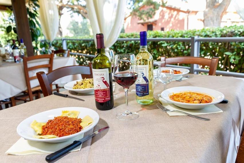 Agriturismo Fusini Magliano in Toscana Luaran gambar